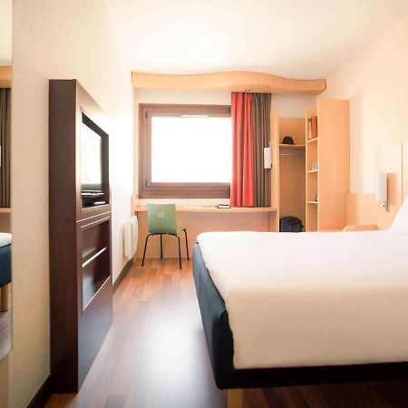 Ibis Grenoble Gare Hotel Екстериор снимка