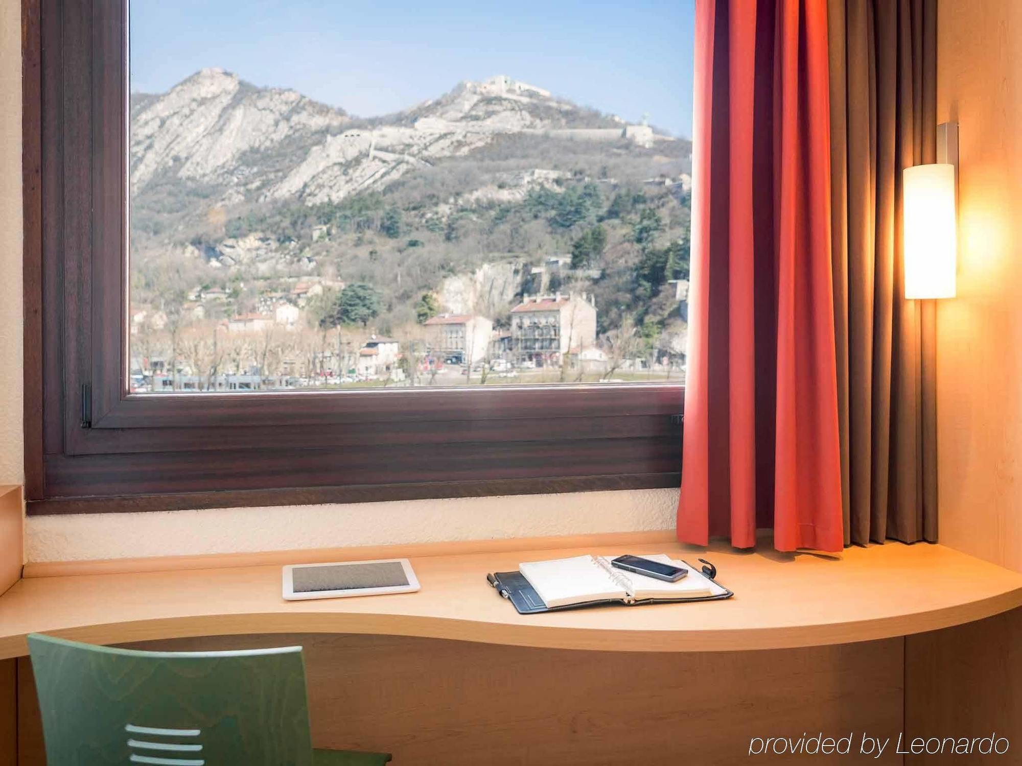 Ibis Grenoble Gare Hotel Екстериор снимка